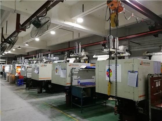 博腾纳的注塑机 博腾纳的注塑机