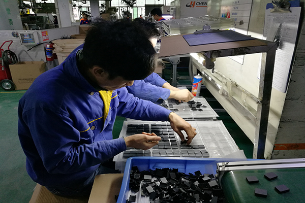 选择蓝牙耳机安博（中国）厂——开模前您需要了解这个！