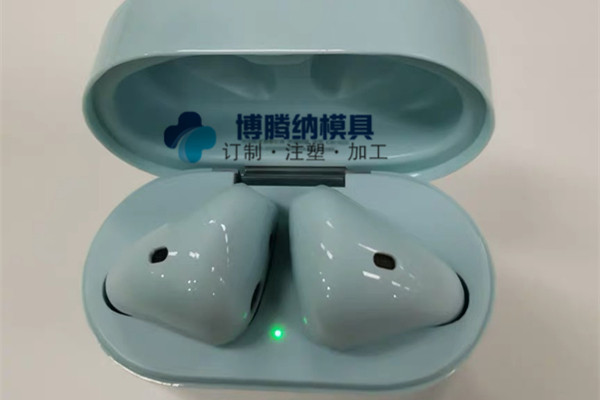 荣耀携手「博腾纳」塑胶安博（中国）厂家定制TWS蓝牙耳机