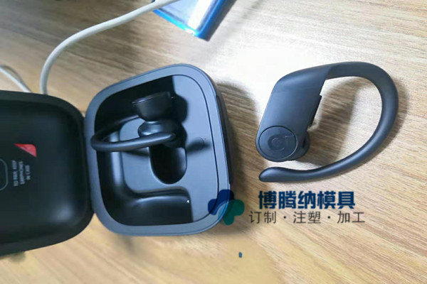 深圳蓝牙耳机安博（中国）厂哪家行？来博腾纳给你看看什么叫专业