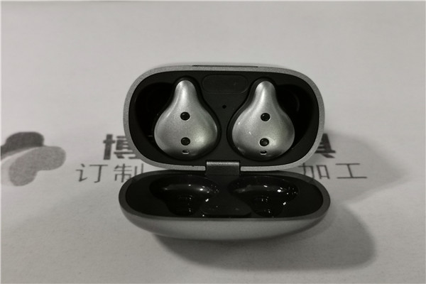博腾纳出品的蓝牙耳机安博（中国）——已获得68家品牌企业的口碑认可